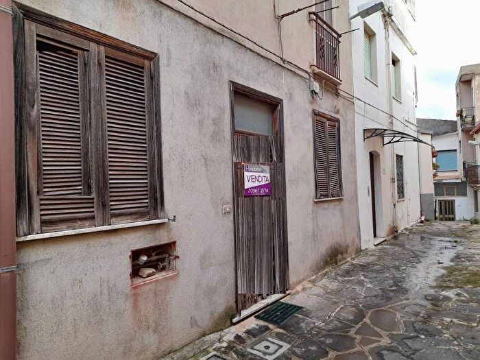 Appartamento bilocale in vendita in Vico Secondo Roma SNC, Soverato Superiore, Soverato