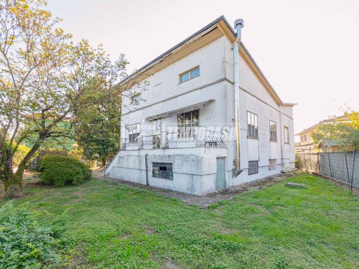 Casa quadrilocale in vendita in Via Parona Cassolo, Centro, Mortara