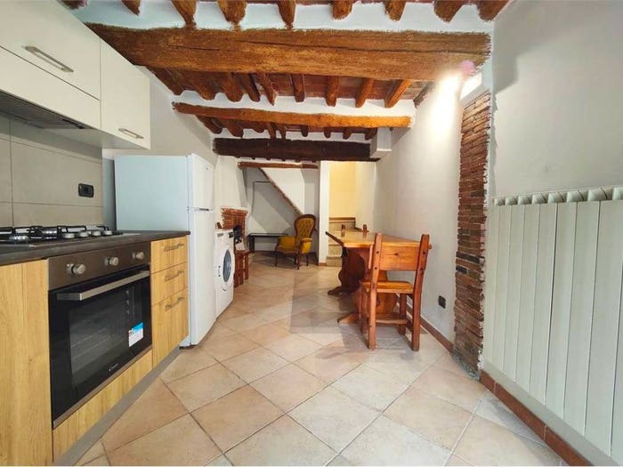 Casa con 6 locali in vendita in via Paganini, Sant'Anna, Lucca