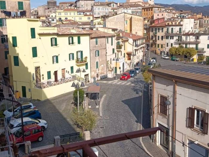 Appartamento bilocale in vendita in Via Roma, Centro, Castel Madama