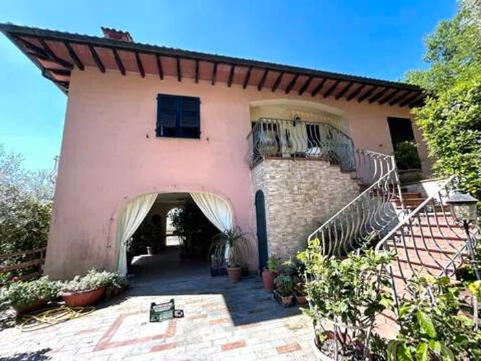 Casa con 6 locali in vendita in Via Di Gretaglia SNC, Coreglia Antelminelli