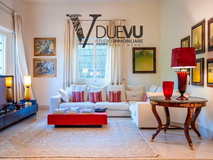 Casa con 6 locali in vendita in Via Savonarola, Vittoria Apuana, Forte dei Marmi