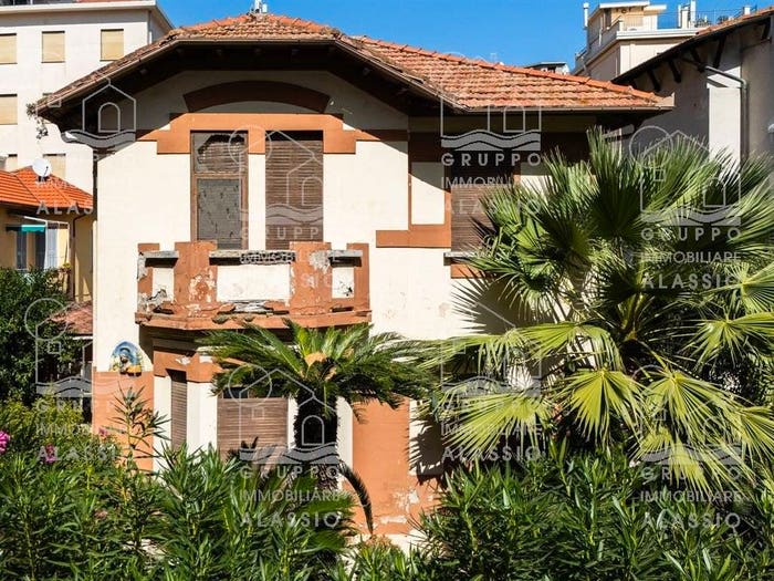 Casa con 6 locali in vendita in via paolo ferreri, Fenarina Via Neghelli Collina di Ponente, Alassio