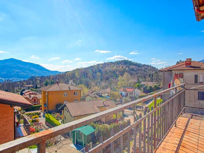 Casa quadrilocale in vendita in Via Roma, Centro, Cuasso al Monte