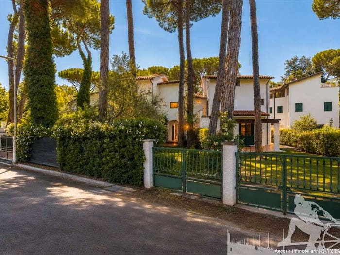 Casa con 5 locali in vendita in Vittoria Apuana, Forte dei Marmi