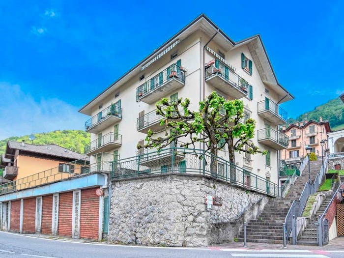 Casa con 6 locali in vendita in Via Trafficanti, Centro, Aviatico