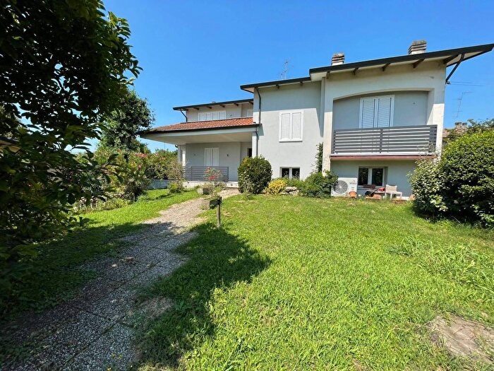 Casa con 5 locali in vendita in Brugneto, Reggiolo