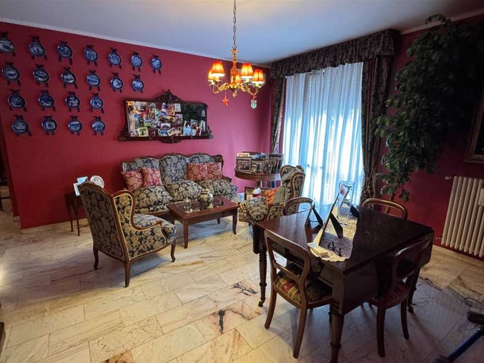 Appartamento trilocale in vendita in via CARLO CATTANEO, Flora, Legnano