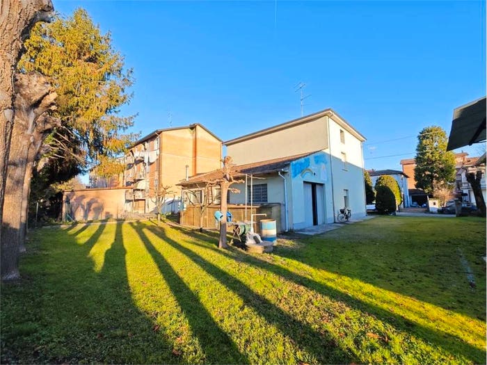 Casa con 6 locali in vendita in g di vittorio, Centro, Correggio