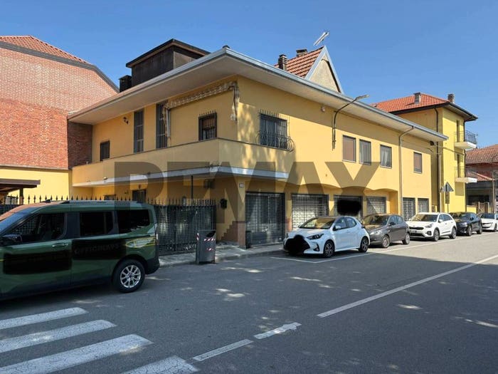 Appartamento con 6 locali in vendita in CORSO ROMA, Centro, Borgomanero