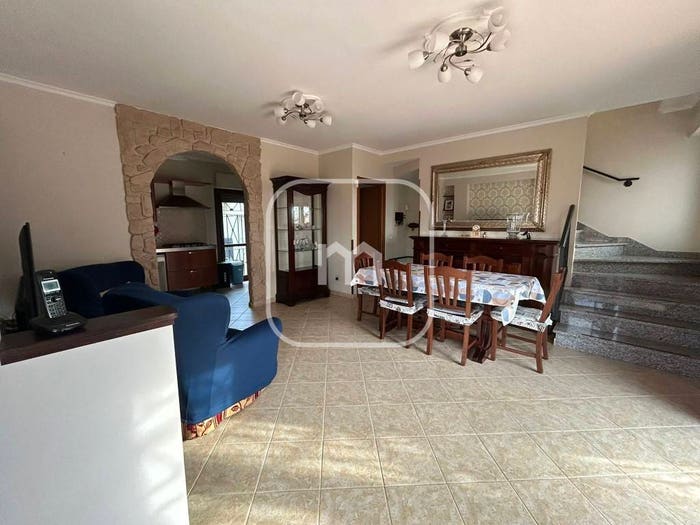 Casa con 6 locali in vendita in Via La Grazia, Artena