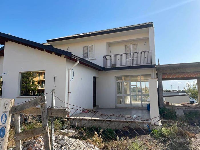 Casa con 6 locali in vendita in Campobello di Licata