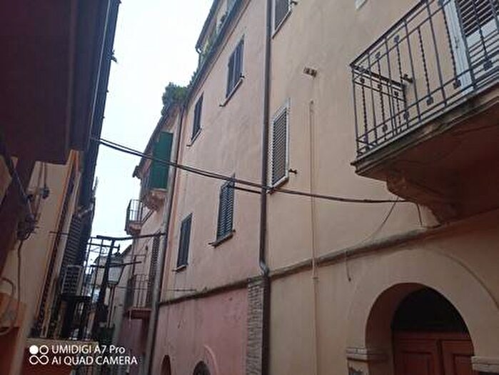 Casa quadrilocale in vendita in Vico Umberto I, Centro, Lanciano