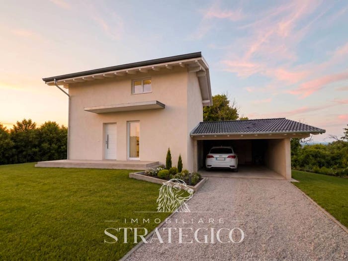 Casa trilocale in vendita in Via Santa Cristina, GatticoVeruno