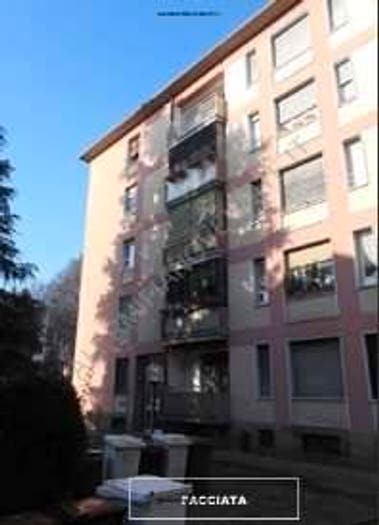 Appartamento trilocale in vendita in Via Cesare Ajraghi, Certosa, Milano