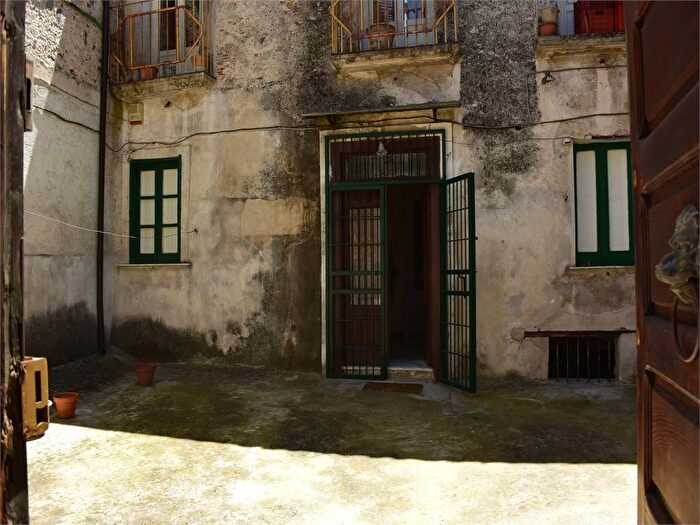 Casa con 6 locali in vendita in Via Cairoli, Rossano, CoriglianoRossano