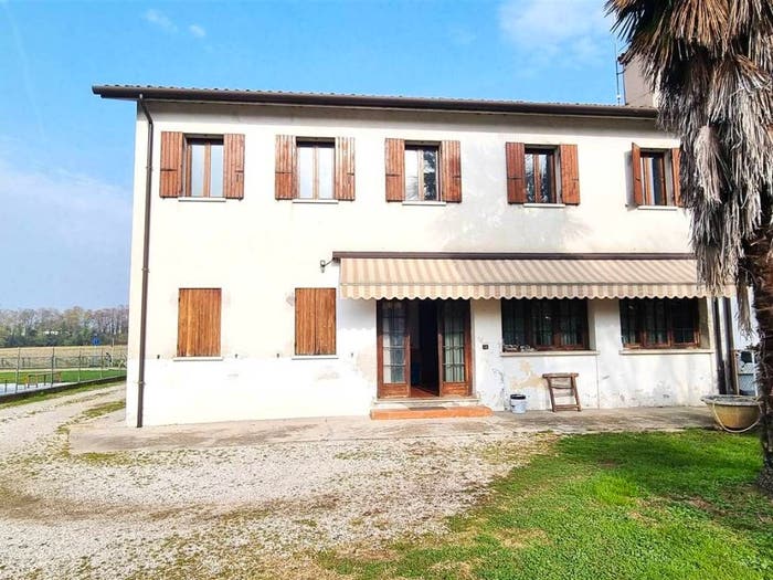 Casa con 6 locali in vendita in Via Monsignor Tognana, Santa Cristina, Quinto di Treviso