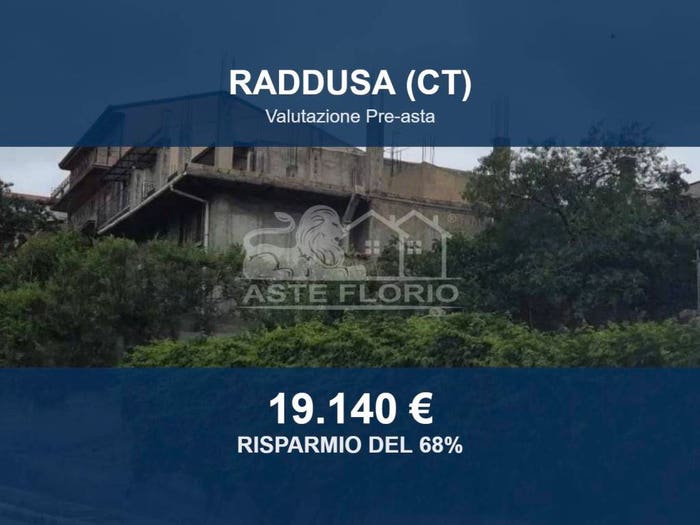 Appartamento con 5 locali in vendita in Via Martiri d'Ungheria, Raddusa