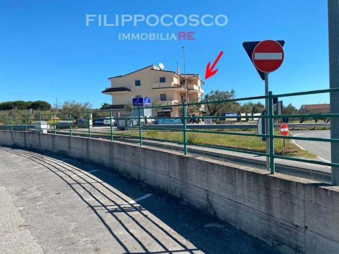 Appartamento trilocale in vendita in Viale San Francesco da Paola, Centro, Sellia Marina