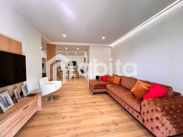 Appartamento quadrilocale in vendita in Via Piave, Città, Montevarchi