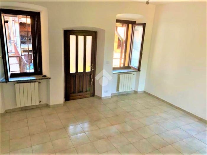 Appartamento bilocale in vendita in Via Luigi Rossi, Centro, Sumirago
