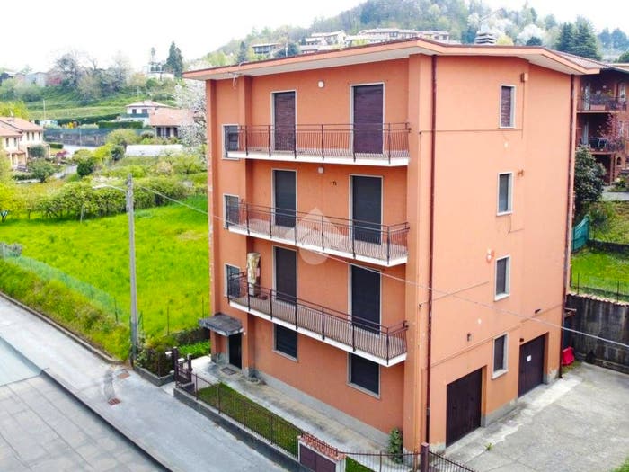 Appartamento quadrilocale in vendita in Via puccini, Centro, Sirtori