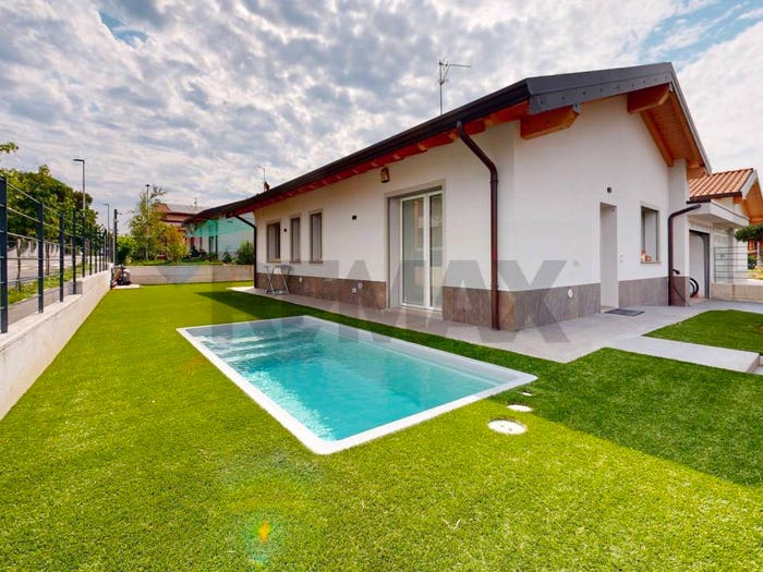 Casa trilocale in vendita in Via Ariosto, Scanzo Rosciate, Scanzorosciate
