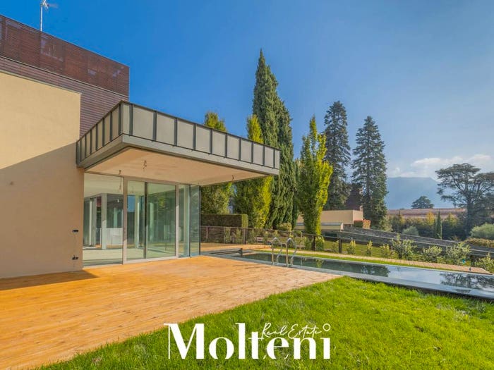 Casa con 6 locali in vendita in viale privato penati, Malgrate