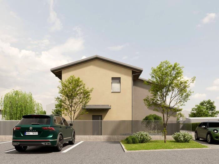 Casa quadrilocale in vendita in Via Piave, Centro, Carugo