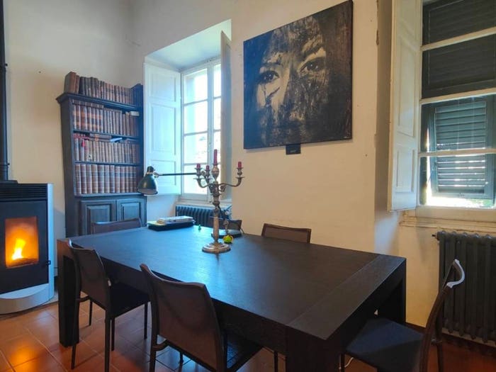 Appartamento con 6 locali in vendita in Via Nicolò Quartieri, Centro, Bagnone