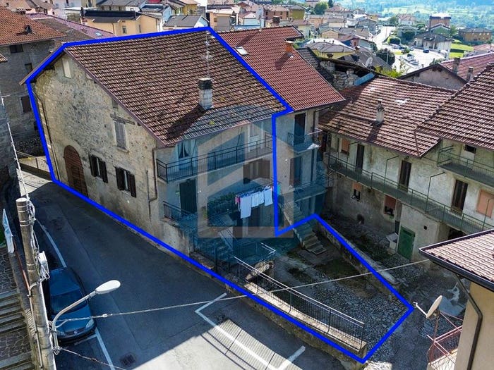 Casa con 6 locali in vendita in Via Valle, Centro, Niardo