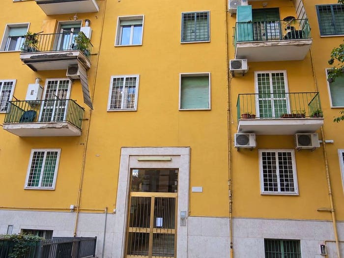 Appartamento trilocale in vendita in Via Savona, Villa Fiorelli, Roma