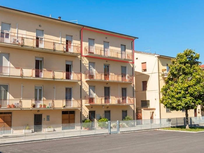 Casa quadrilocale in vendita in Via Giosuè Carducci, Camucia Monsigliolo, Cortona