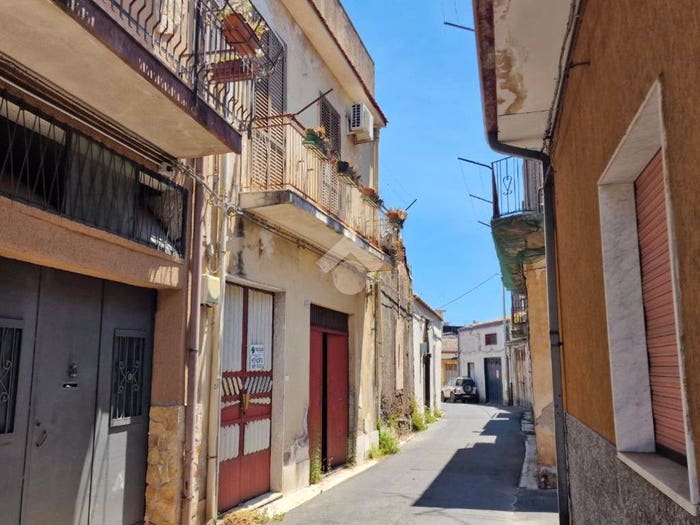 Casa trilocale in vendita in Via S Biagio, Centro, Aci Sant'Antonio