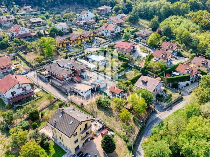 Casa con 6 locali in vendita in Pianca, Trana