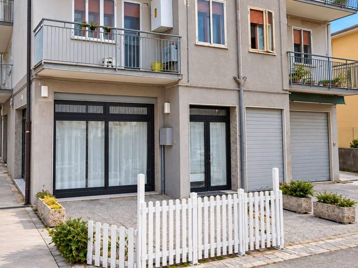 Appartamento trilocale in vendita in Via Marco Polo, Sottomarina, Chioggia