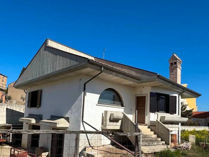 Casa con 6 locali in vendita in Via Sicilia SNC, Portocannone