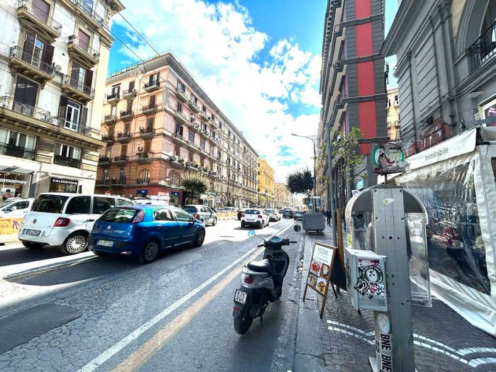 Appartamento bilocale in vendita in Corso Umberto I, Tribunali, Napoli