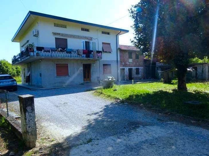 Appartamento quadrilocale in vendita in Via i Maggio, Centro, Brugnera