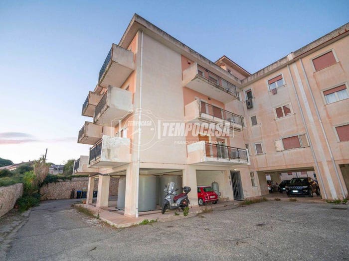 Appartamento quadrilocale in vendita in Contrada Fra Paolo, Faro Superiore Sperone, Messina