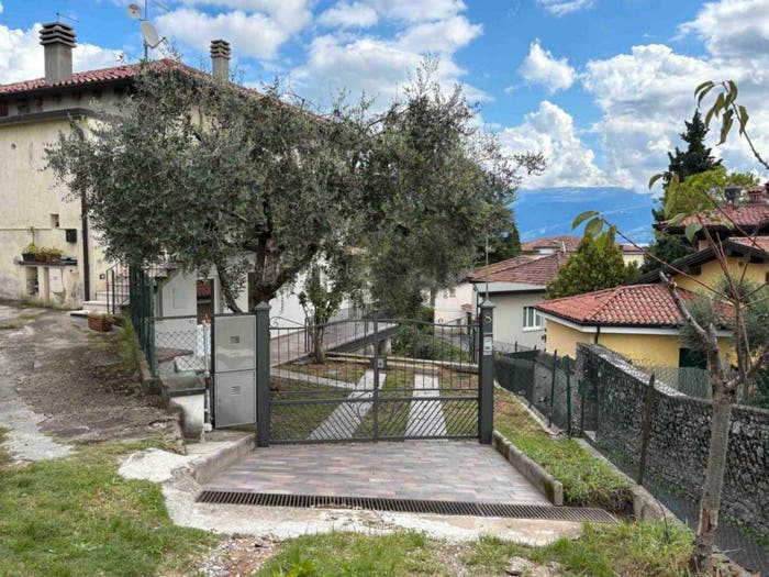 Appartamento bilocale in vendita in Via Resola, Centro, Gardone Riviera