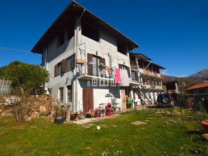 Casa con 5 locali in vendita in Frazione Braida, Canischio