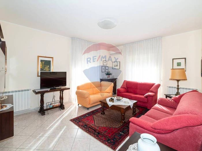 Appartamento trilocale in vendita in Via Sant'Antonio Abate, Centro, Misterbianco