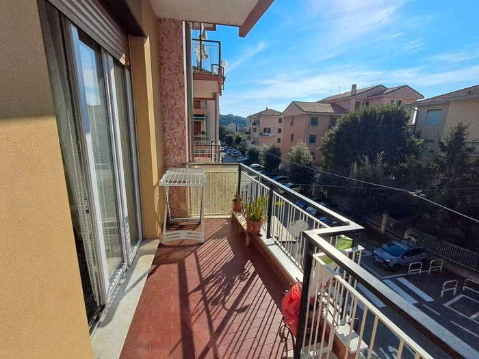 Appartamento trilocale in vendita in Via Guelfo d'Albisola, Centro, Albisola Superiore