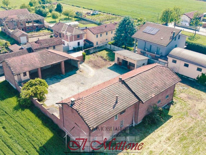 Casa con 6 locali in vendita in Via Braida, Moretta