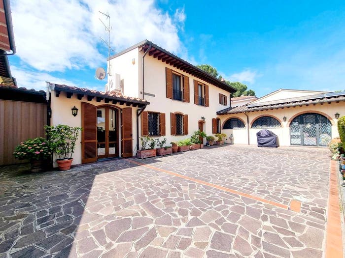 Casa con 5 locali in vendita in San Martino San Lorenzo, Campi Bisenzio