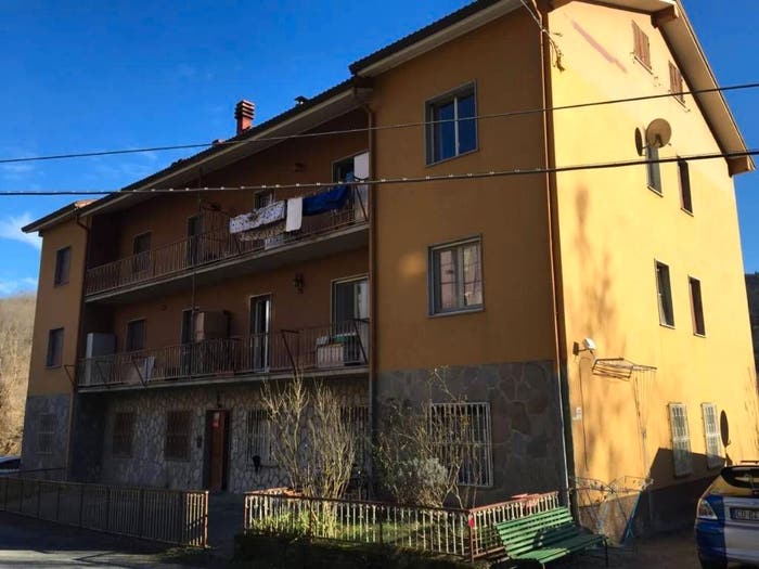 Appartamento trilocale in vendita in Via Capoluogo, Centro, Gorreto