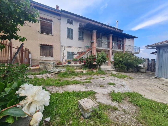 Casa con 6 locali in vendita in Frazione Casone, Carmine, Colli Verdi
