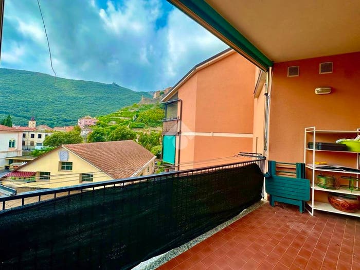 Appartamento quadrilocale in vendita in Via fiume, Centro, Finale Ligure