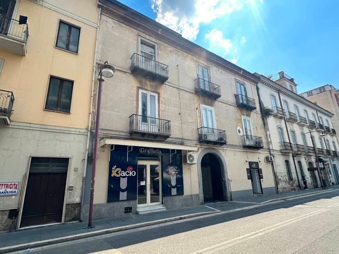 Appartamento trilocale in vendita in Via Roma, Ferrarecce Università, Caserta